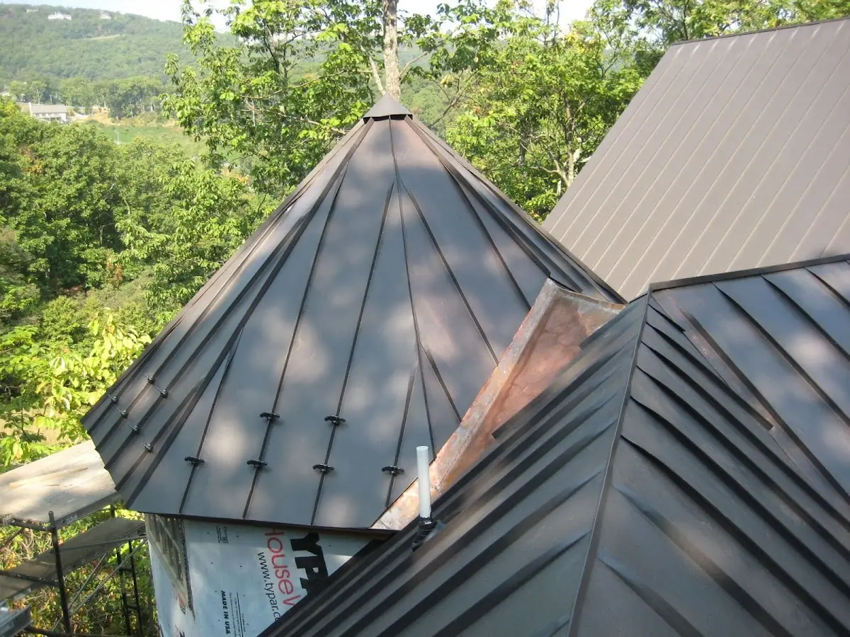 Professional Roof Tarp Installation by Craftsman Roofing in Arborlea